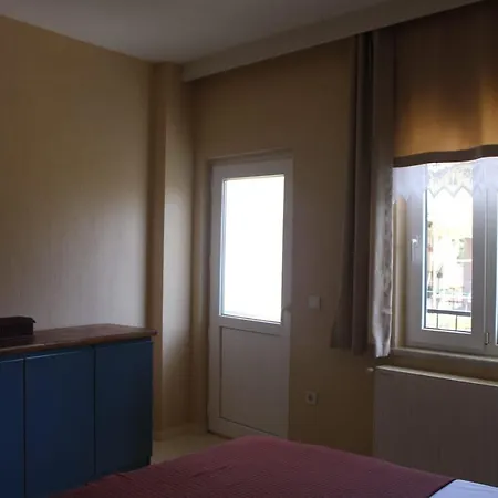 Dionyssos Apartment